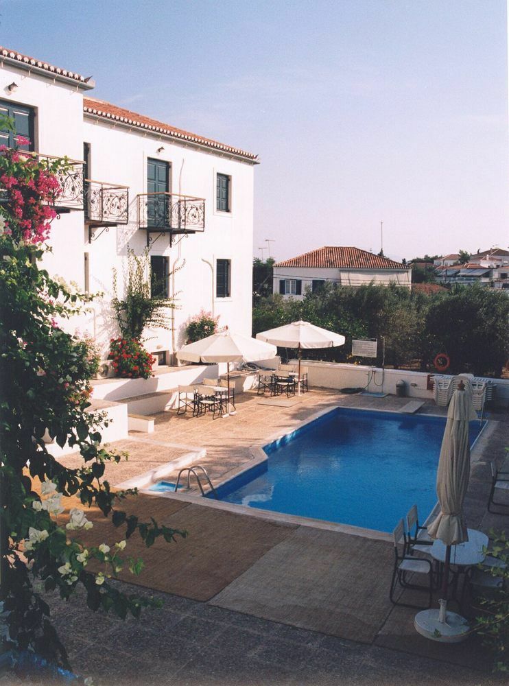 Spetses Retreat Accommodation Extérieur photo